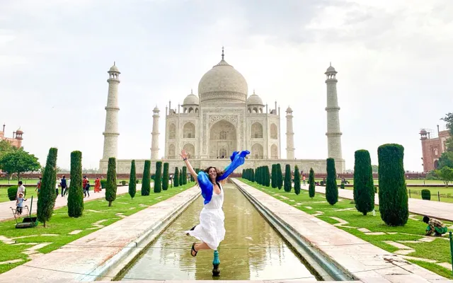 1. Road Trip India - Taj Mahal